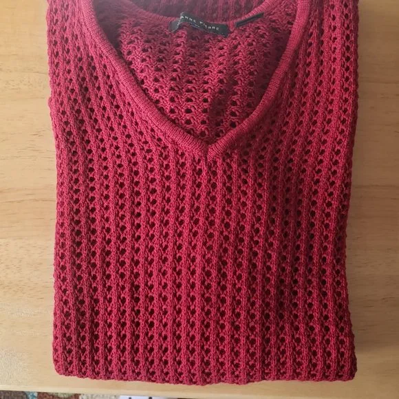 EUC Lightweight open weave women's red sweater - Picture 4 of 8
